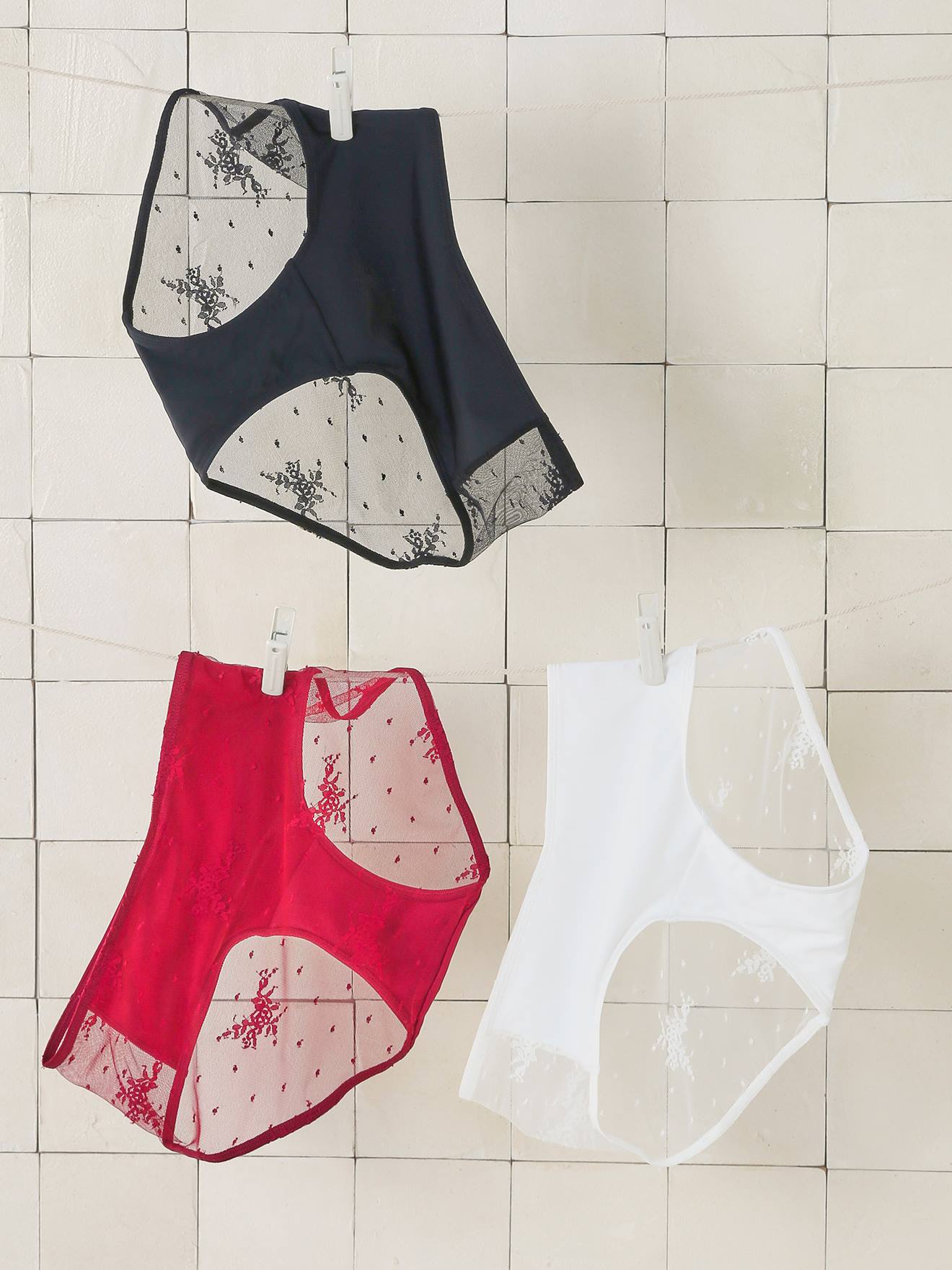 Pack of 3 Maternity Briefs in Embroidered Lace bordeaux red